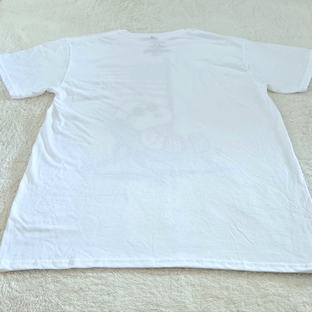 Peanuts🥜 Patriotic🇺🇲 Snoopy🐕 Graphic Tee👕 - NWOT - Picture 10 of 10